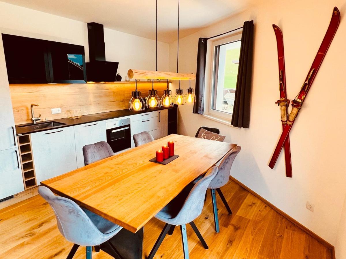 Tiroler Zeitgeist Apartment Fuegen Ngoại thất bức ảnh