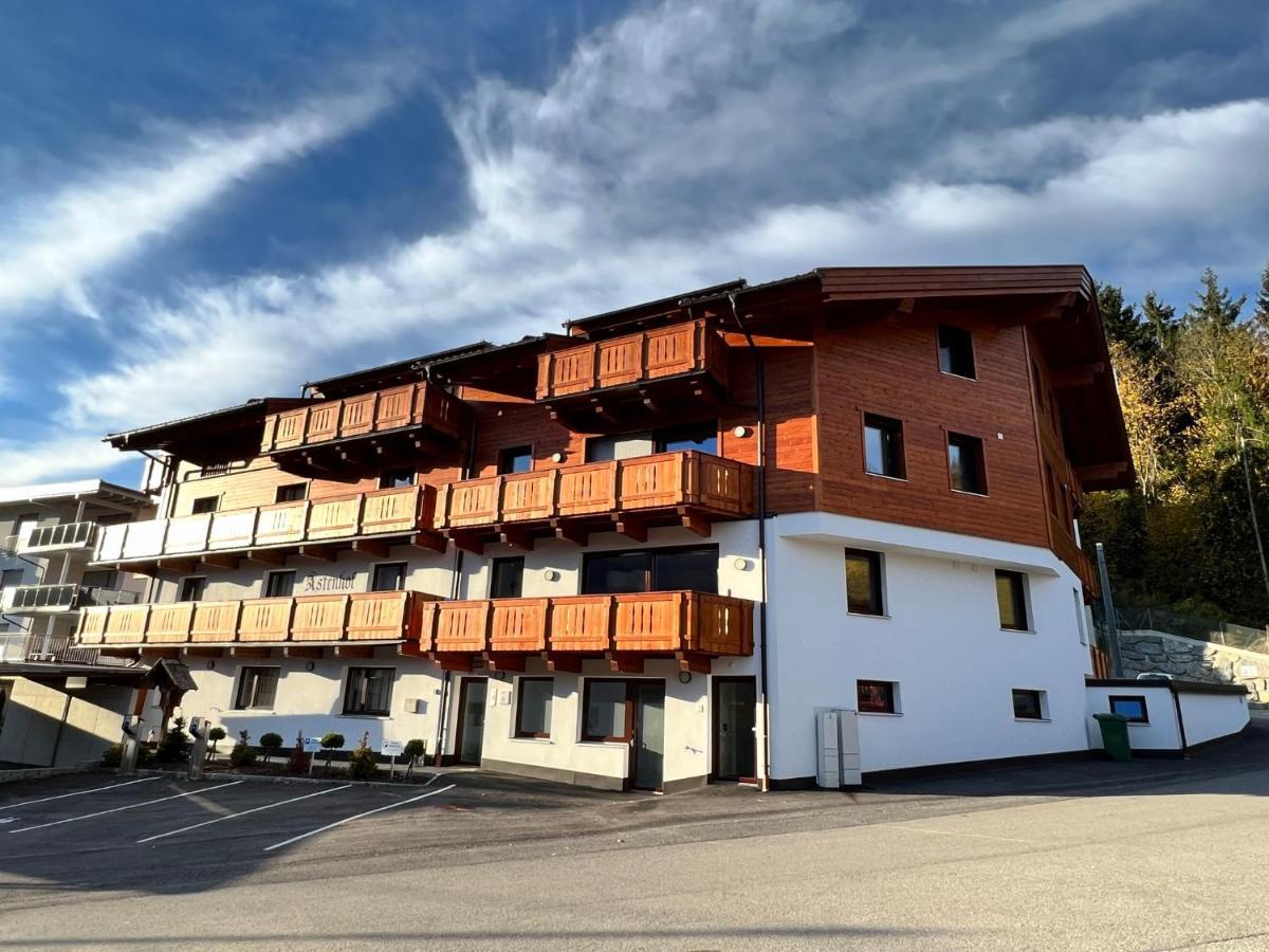 Tiroler Zeitgeist Apartment Fuegen Ngoại thất bức ảnh